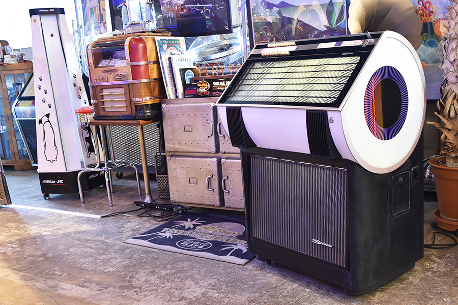 1972 SEEBURG SX-100 “MARAUDER” (JB-178) | FLAT4｜VINTAGE JUKEBOX